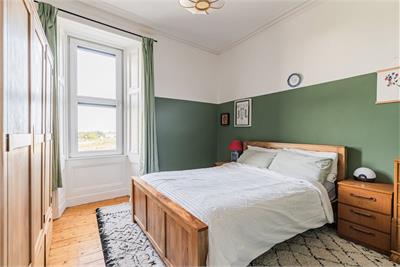 2/5 Meadowbank Place, Edinburgh, EH8 7AW - image 23
