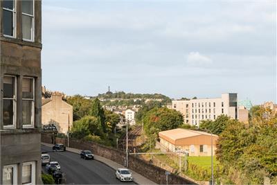 2/5 Meadowbank Place, Edinburgh, EH8 7AW - image 25