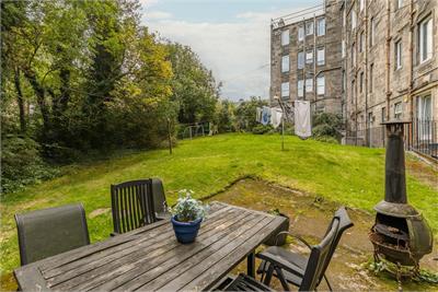 2/5 Meadowbank Place, Edinburgh, EH8 7AW - image 29