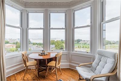 2/5 Meadowbank Place, Edinburgh, EH8 7AW - image 4