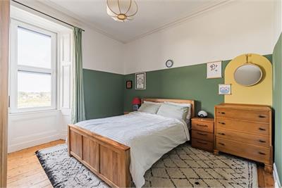 2/5 Meadowbank Place, Edinburgh, EH8 7AW - image 7
