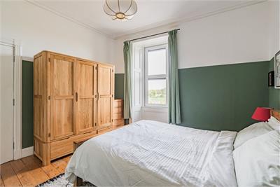 2/5 Meadowbank Place, Edinburgh, EH8 7AW - image 8