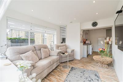 21 Parkgrove Drive, Edinburgh, EH4 7QH - image 8