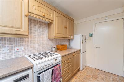 30/3 West Pilton Gardens, Edinburgh, EH4 4EG - image 7