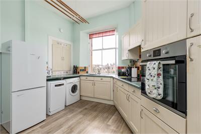 2/5 Eden Terrace, Morningside, Edinburgh, EH10 4SB - image 5