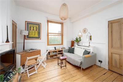 40/8 Kings Road, Edinburgh, EH15 1DY - image 2
