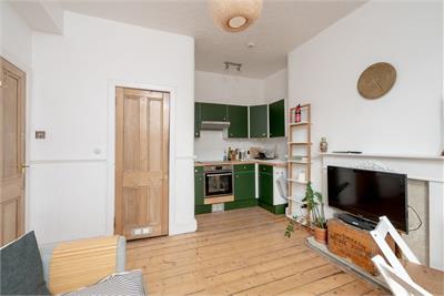40/8 Kings Road, Edinburgh, EH15 1DY - image 5