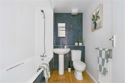 27 Lindsay Place, Leith, Edinburgh, EH6 4BG - image 8