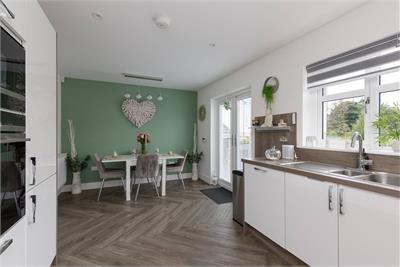11 Ramslack Street, Balerno, EH14 5FE - image 8