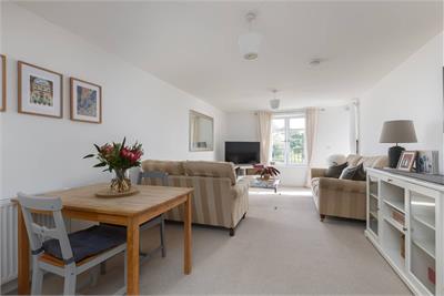 9/7 Cowgill Gardens, Liberton, Edinburgh, EH16 6FP - image 2