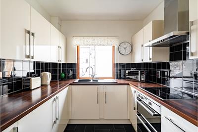 15/5 Cassels Lane, Edinburgh, EH6 5EU - image 5