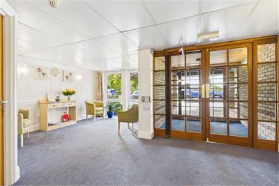 Flat 32, 16 Queens Court, Queens Road, Craigleith, Edinburgh, EH4 2BY - image 13