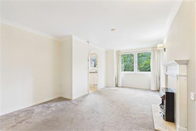 Flat 32, 16 Queens Court, Queens Road, Craigleith, Edinburgh, EH4 2BY - image 3