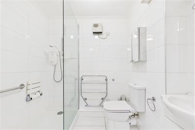 Flat 32, 16 Queens Court, Queens Road, Craigleith, Edinburgh, EH4 2BY - image 9
