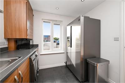 6 Burnbrae Place, Bonnyrigg, EH19 3FL - image 8