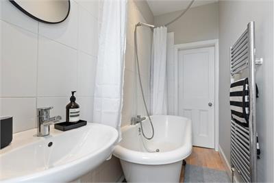 29/8 Iona Street, Edinburgh, EH6 8SP - image 15