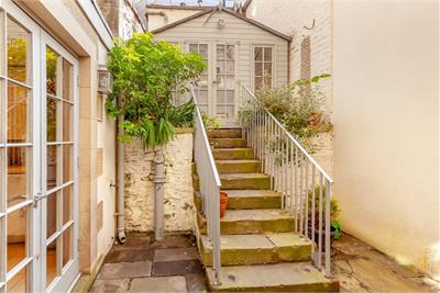 19a/3 York Place, Edinburgh, EH1 3EB - image 5