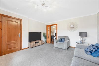 38 Farnell Way, Dunfermline, KY12 0SR - image 4