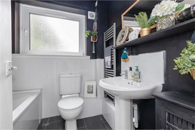 4/5 Orchard Brae Avenue, Orchard Brae, Edinburgh, EH4 2HW - image 12
