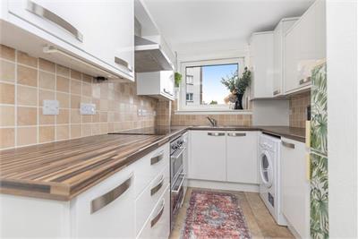 4/5 Orchard Brae Avenue, Orchard Brae, Edinburgh, EH4 2HW - image 5