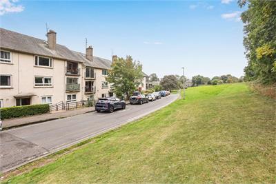 16/6 Meadowfield Drive, Duddingston, Edinburgh, EH8 7NZ - image 1