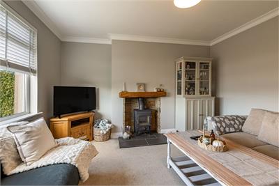 17 Ivanhoe Terrace, Hawick, TD9 8EE - image 2