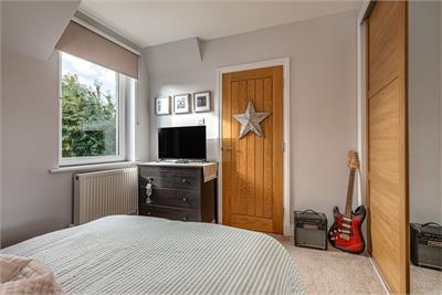 17 Ivanhoe Terrace, Hawick, TD9 8EE - image 19