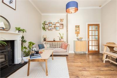 109 Craigton Place, Winchburgh, EH52 6RW - image 3