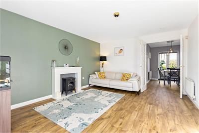 62 Gogarloch Road, South Gyle, Edinburgh, EH12 9JA - image 3