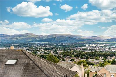 7 Corstorphine Hill Gardens, Edinburgh, EH12 6LB - image 2