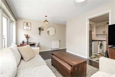 2/6 Whyte Place, Abbeyhill, Edinburgh, EH7 5TA - image 3