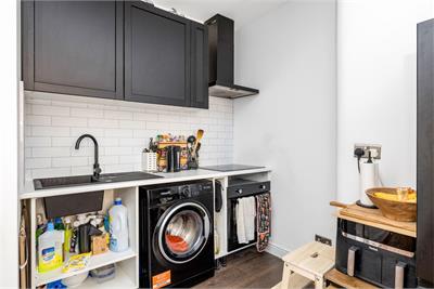 17 (1F4), Dalgety Street, Meadowbank, Edinburgh, EH7 5UN - image 5
