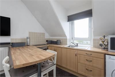 2D Edgefield Road, Loanhead, EH20 9DY - image 3