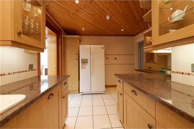 324 Wedderlea Drive, Glasgow, G52 2SD - image 5