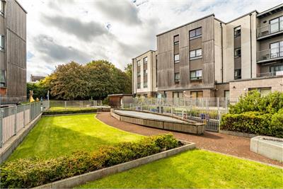 4/7 Marine Drive, Edinburgh, EH5 1FD - image 19