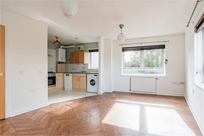 4/7 Marine Drive, Edinburgh, EH5 1FD - image 8