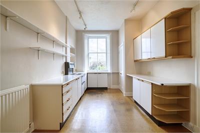 51 2F1 Montpelier Park, Bruntsfield, Edinburgh, EH10 4NB - image 5