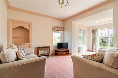 9 Milton Crescent, Edinburgh, EH15 3PF - image 3