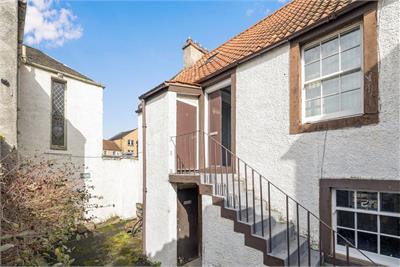4/1 Peacock Court, Newhaven, Edinburgh, EH6 4HZ - image 1