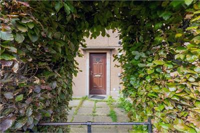 3 Clark Place, Peebles, EH45 8LB - image 2