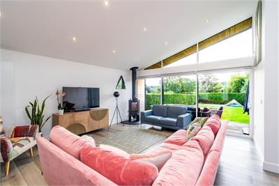 51 Columba Road, Blackhall, Edinburgh, EH4 3RJ - image 2