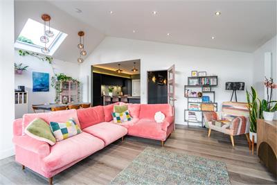 51 Columba Road, Blackhall, Edinburgh, EH4 3RJ - image 3