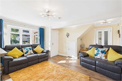 33 Farm Avenue, Lasswade, EH18 1BU - image 3