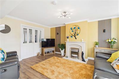 33 Farm Avenue, Lasswade, EH18 1BU - image 4