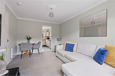 8/4 Coxfield, Gorgie, Edinburgh, EH11 2SY - image 4