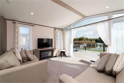 Lakewood Lodge Westlands Country Park, DG12 6RS - image 2