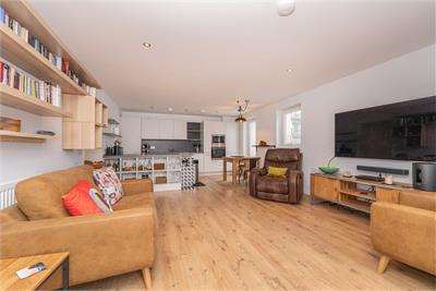 22 Pillans Walk, Edinburgh, EH6 7DY - image 4