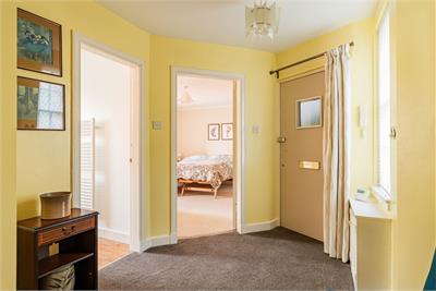 3/2 Chessels Court, Edinburgh, EH8 8AD - image 12