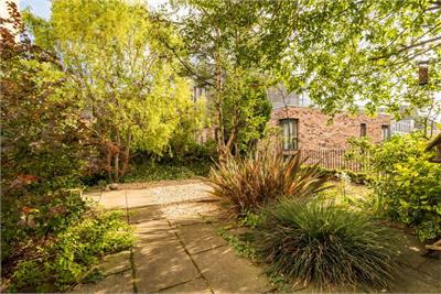 3/2 Chessels Court, Edinburgh, EH8 8AD - image 19