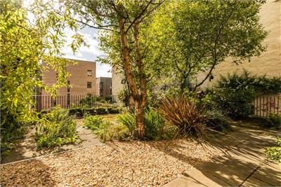 3/2 Chessels Court, Edinburgh, EH8 8AD - image 20